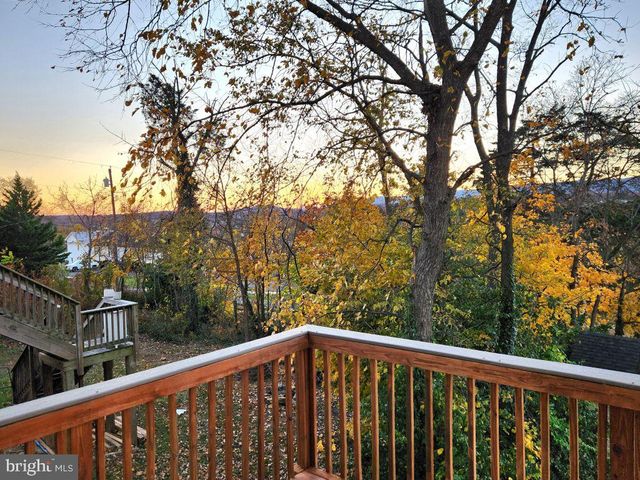 407 STONEWALL ST, Strasburg, VA 22657