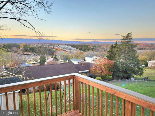 407 STONEWALL ST, Strasburg, VA 22657