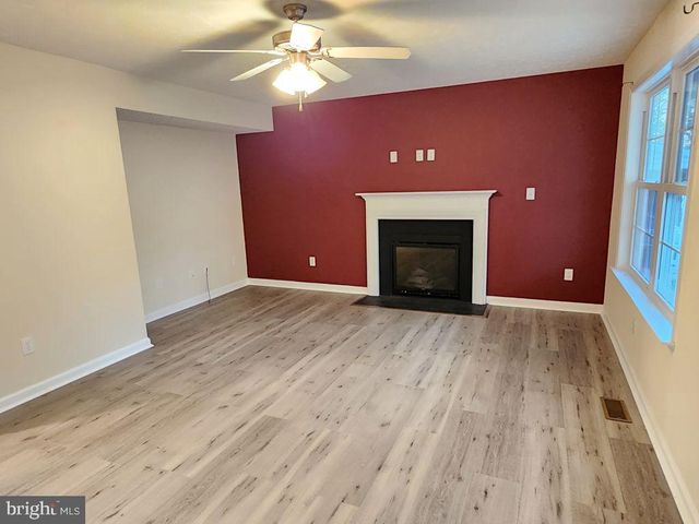 407 STONEWALL ST, Strasburg, VA 22657