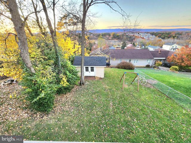 407 STONEWALL ST, Strasburg, VA 22657