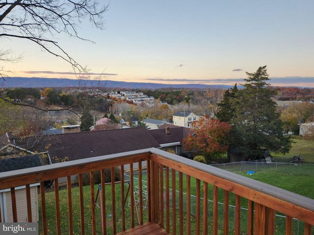 407 STONEWALL ST, Strasburg, VA 22657