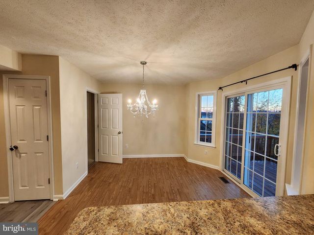 407 STONEWALL ST, Strasburg, VA 22657