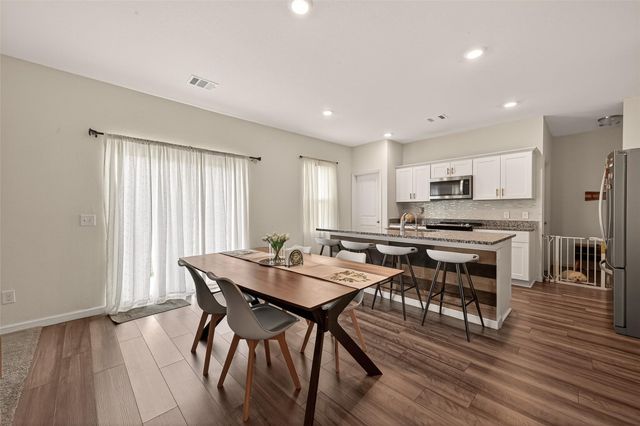 1013 Lacebark Pine Lane, Brookshire, TX 77423