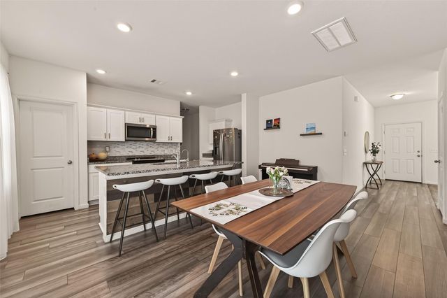 1013 Lacebark Pine Lane, Brookshire, TX 77423