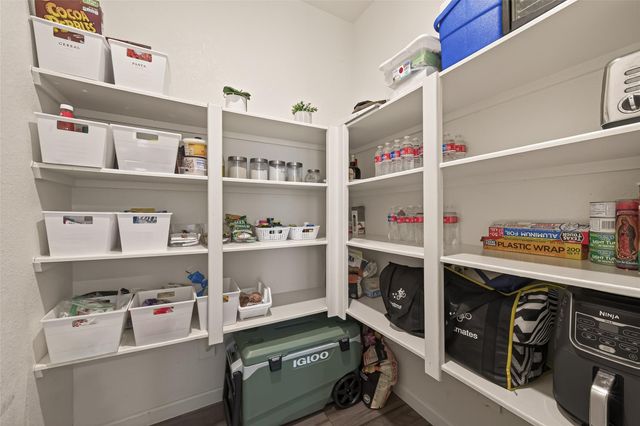 1013 Lacebark Pine Lane, Brookshire, TX 77423