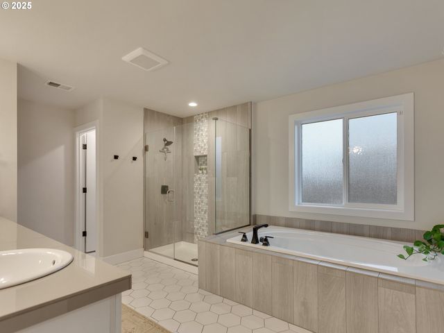 2918 N JUNIPER Dr, Newberg, OR 97132