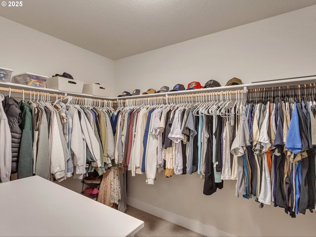 2918 N JUNIPER Dr, Newberg, OR 97132