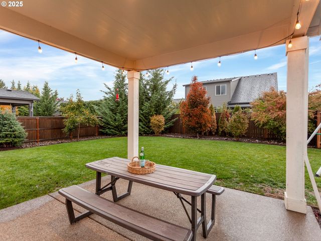 2918 N JUNIPER Dr, Newberg, OR 97132