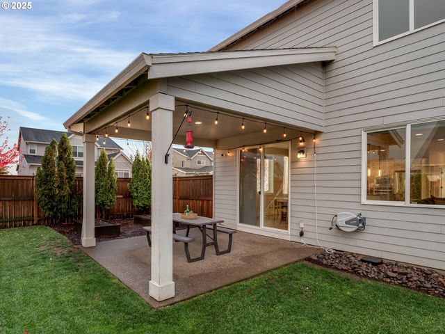 2918 N JUNIPER Dr, Newberg, OR 97132