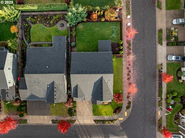 2918 N JUNIPER Dr, Newberg, OR 97132