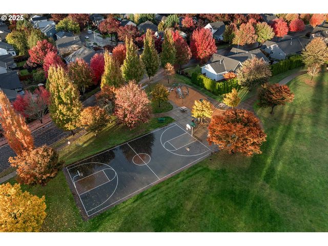 2918 N JUNIPER Dr, Newberg, OR 97132