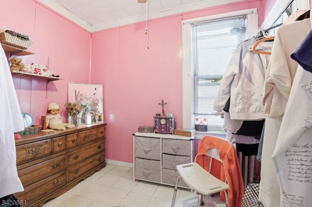 40 Schley St, Newark City, NJ 07112