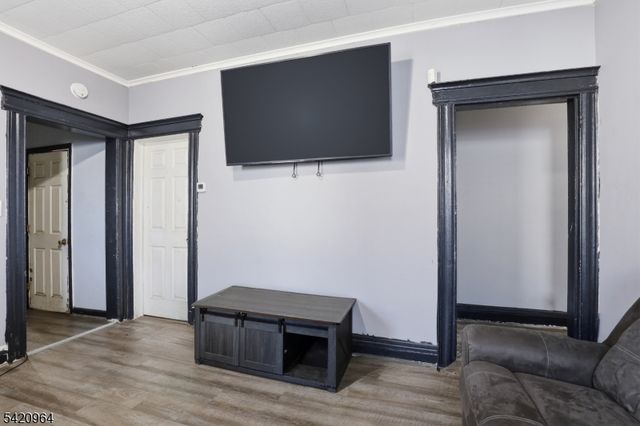 40 Schley St, Newark City, NJ 07112