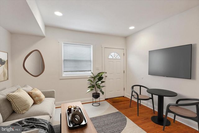 1557 N ORKNEY ST, Philadelphia, PA 19122