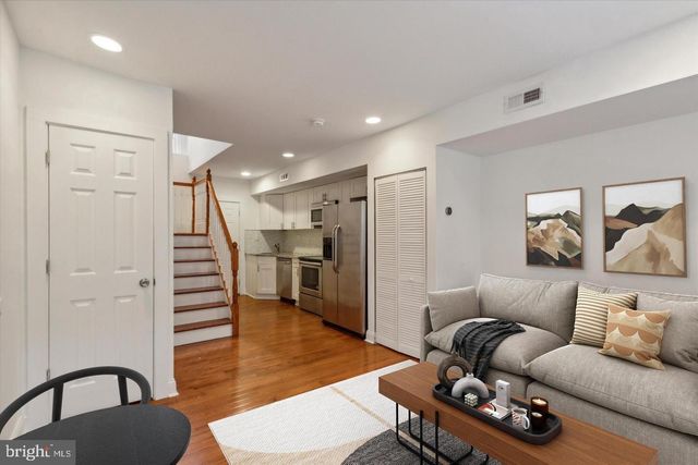 1557 N ORKNEY ST, Philadelphia, PA 19122