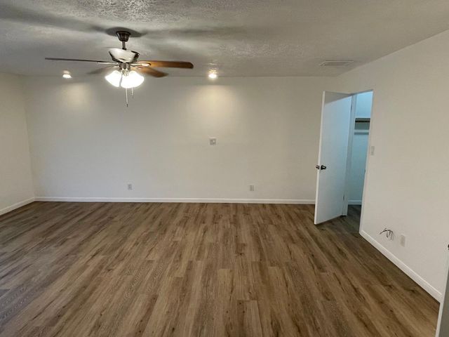 335 Carroll Roads E, Richmond, TX 77469