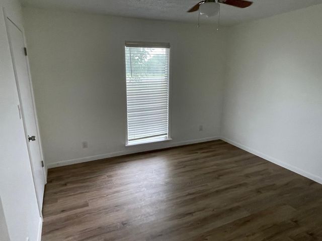 335 Carroll Roads E, Richmond, TX 77469