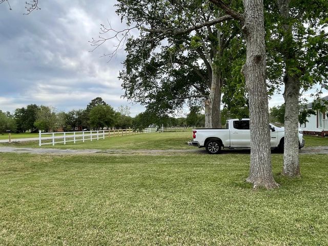 335 Carroll Roads E, Richmond, TX 77469