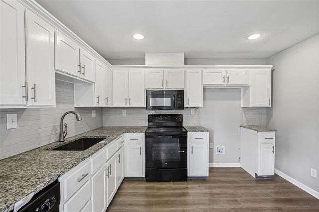 112 W Pine Street, Drexel, MO 64742
