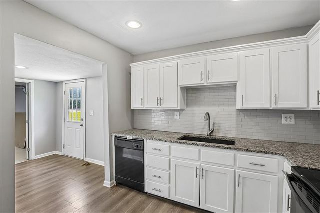 112 W Pine Street, Drexel, MO 64742