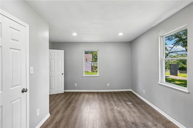 112 W Pine Street, Drexel, MO 64742