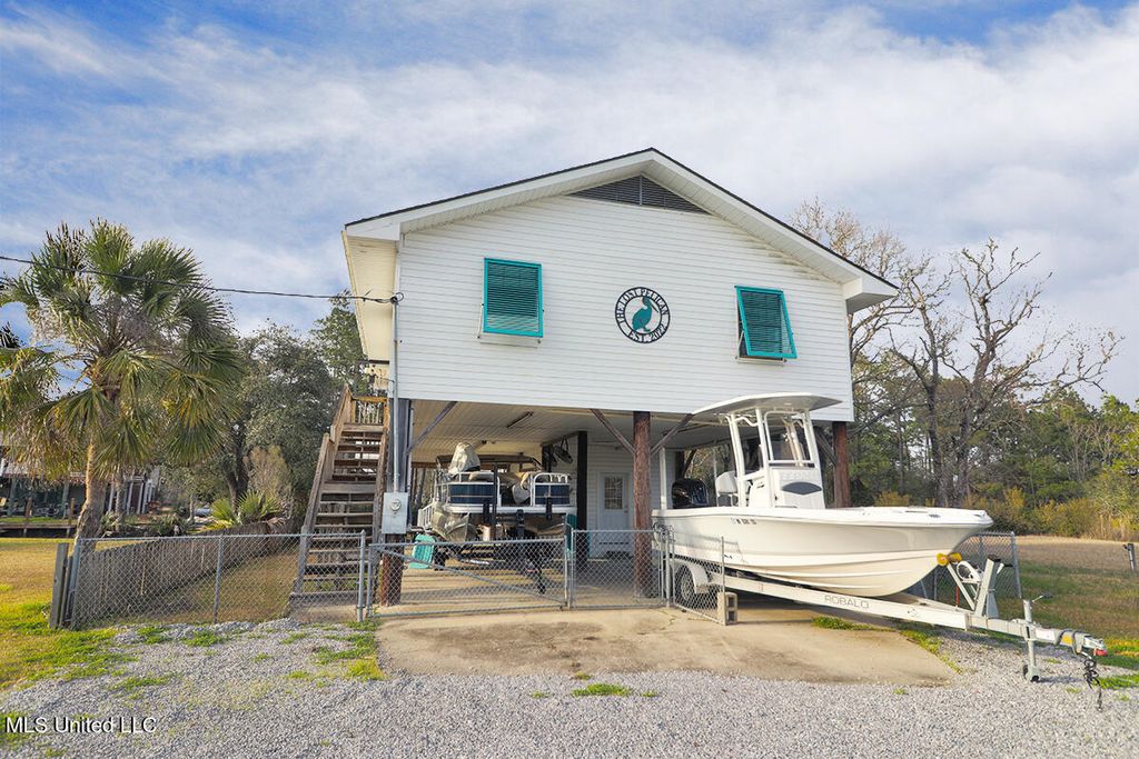 5030 Logan Street, Bay Saint Louis, MS 39520