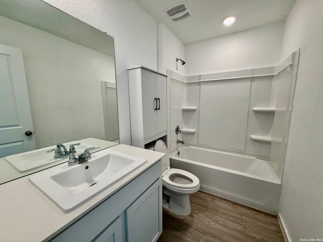 9203 Kinsel Pk, Converse, TX 78109