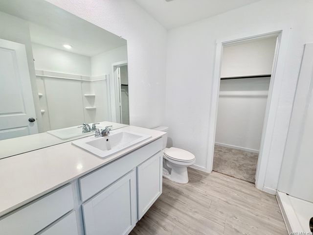 9203 Kinsel Pk, Converse, TX 78109