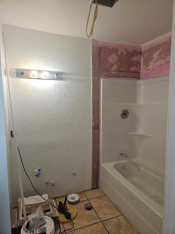 303 N. Prairie St., Leesville, LA 71446