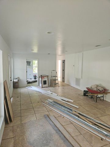 303 N. Prairie St., Leesville, LA 71446