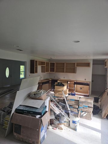 303 N. Prairie St., Leesville, LA 71446