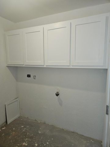 303 N. Prairie St., Leesville, LA 71446