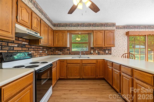 27 Windy Acres Drive, Fairview, NC 28730