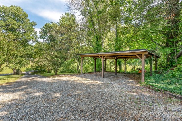27 Windy Acres Drive, Fairview, NC 28730
