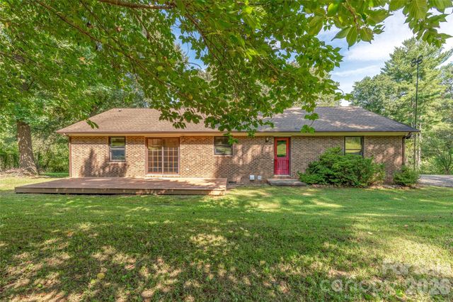 27 Windy Acres Drive, Fairview, NC 28730
