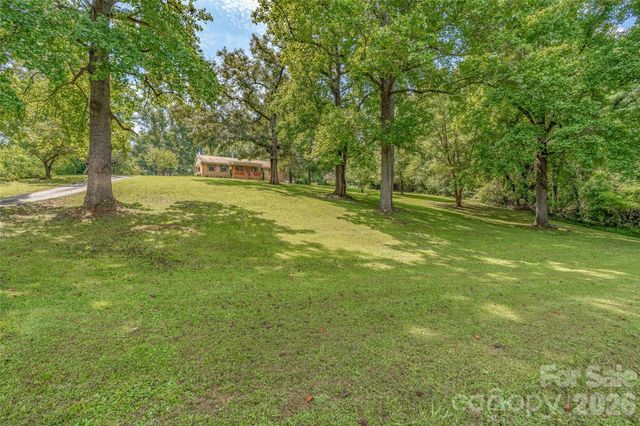 27 Windy Acres Drive, Fairview, NC 28730