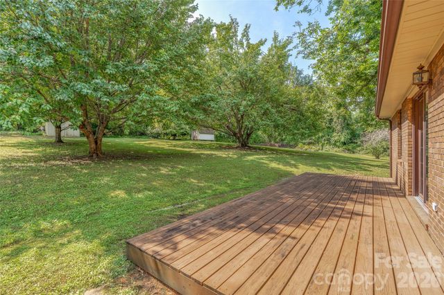 27 Windy Acres Drive, Fairview, NC 28730