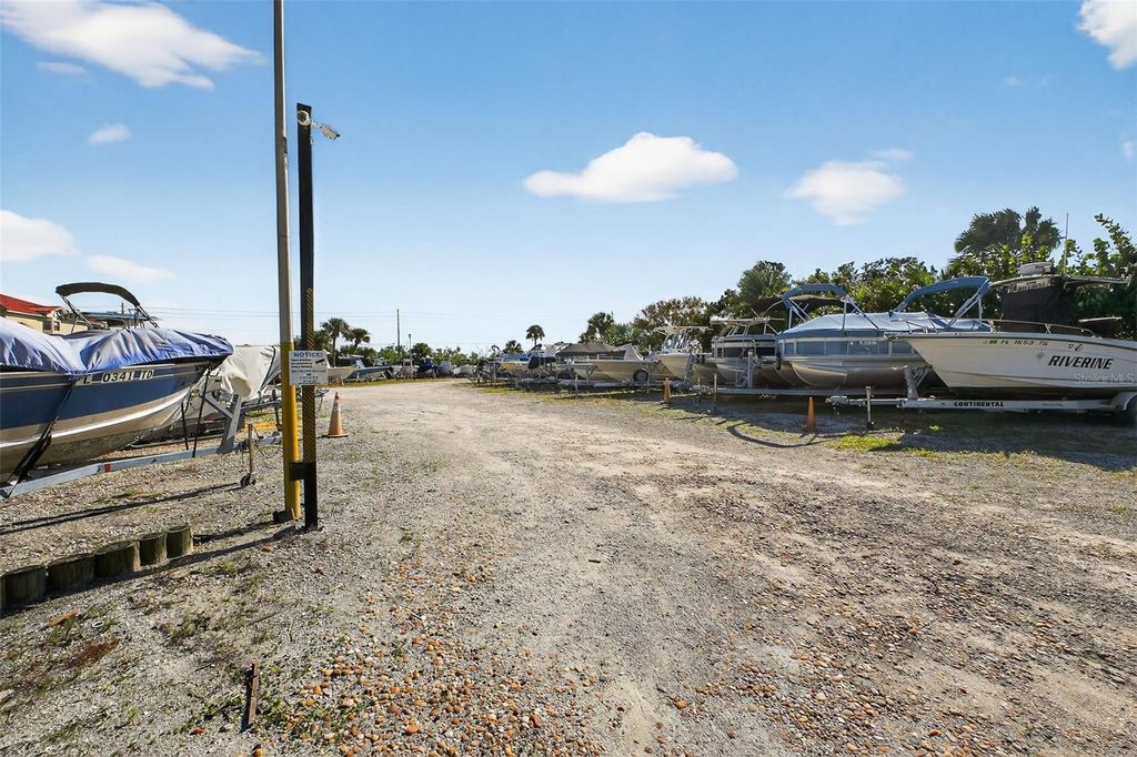 Image 42 of property listing at 434 BOUCHELLE DRIVE 304, New Smyrna Beach, FL 32169