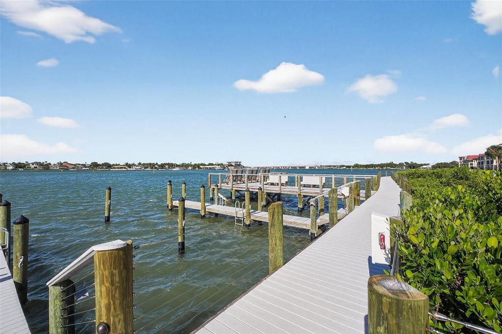 Image 44 of property listing at 434 BOUCHELLE DRIVE 304, New Smyrna Beach, FL 32169