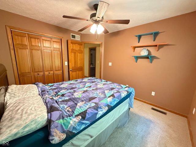 2055 Pinewood Drive, Columbus, IN 47203