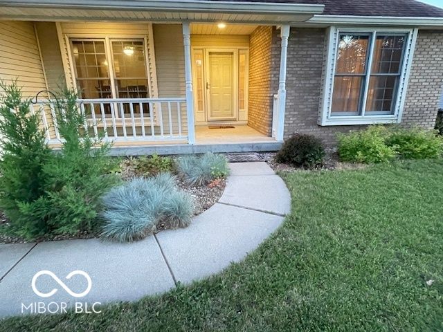 2055 Pinewood Drive, Columbus, IN 47203