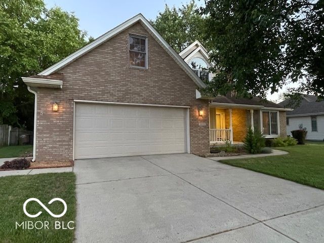 2055 Pinewood Drive, Columbus, IN 47203
