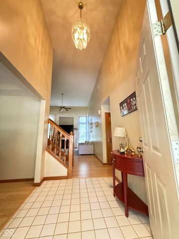 2055 Pinewood Drive, Columbus, IN 47203