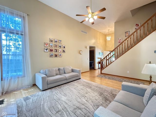 2055 Pinewood Drive, Columbus, IN 47203