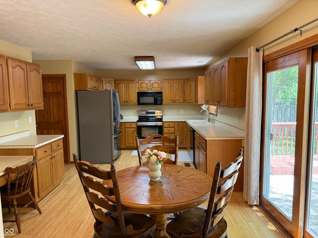 2055 Pinewood Drive, Columbus, IN 47203