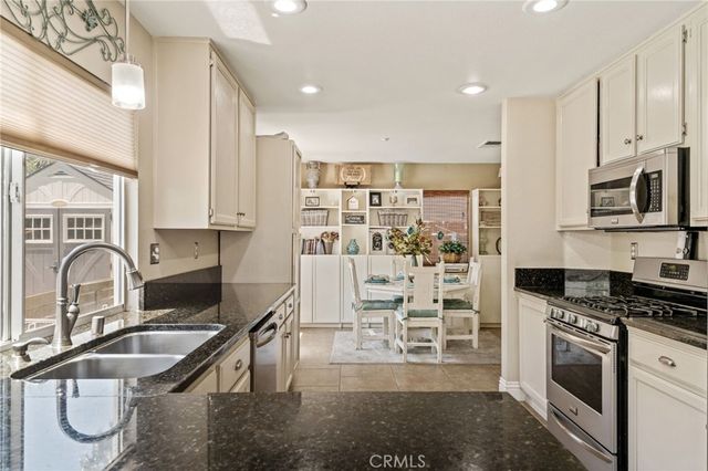 7615 Canberra Way, Riverside, CA 92508