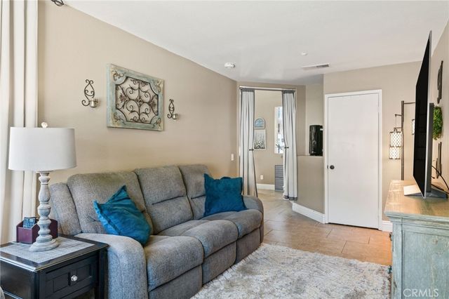 7615 Canberra Way, Riverside, CA 92508