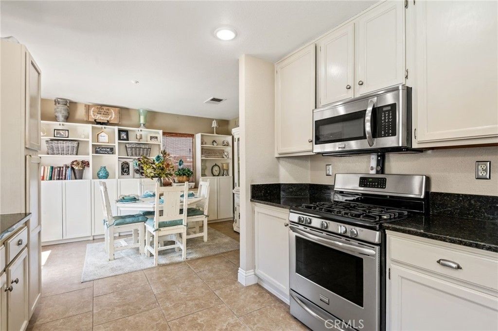Image 11 of property listing at 7615 Canberra Way, Riverside, CA 92508