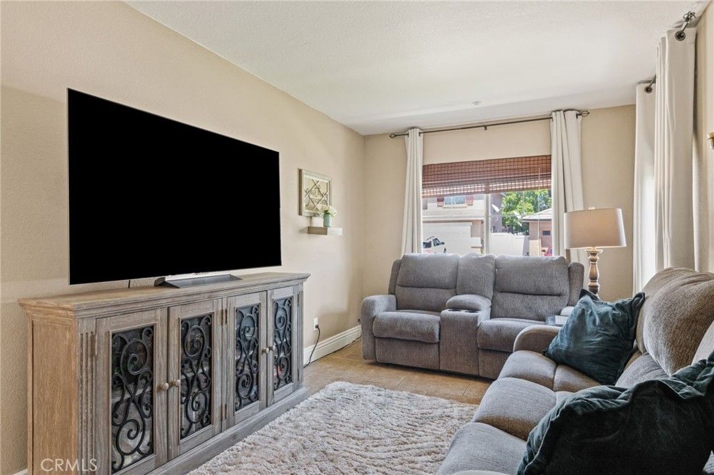 Image 13 of property listing at 7615 Canberra Way, Riverside, CA 92508