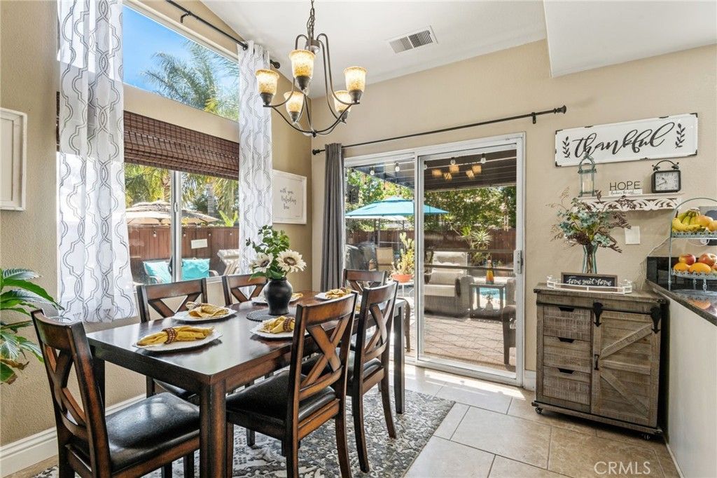 Image 7 of property listing at 7615 Canberra Way, Riverside, CA 92508